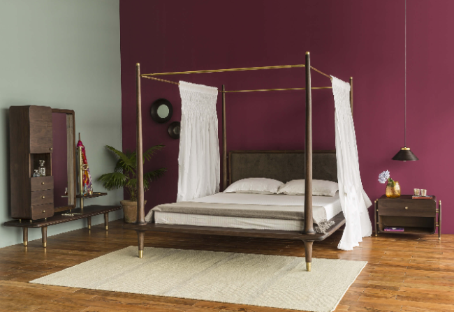 Navah Queen Bed Teak Wood (With Poster)