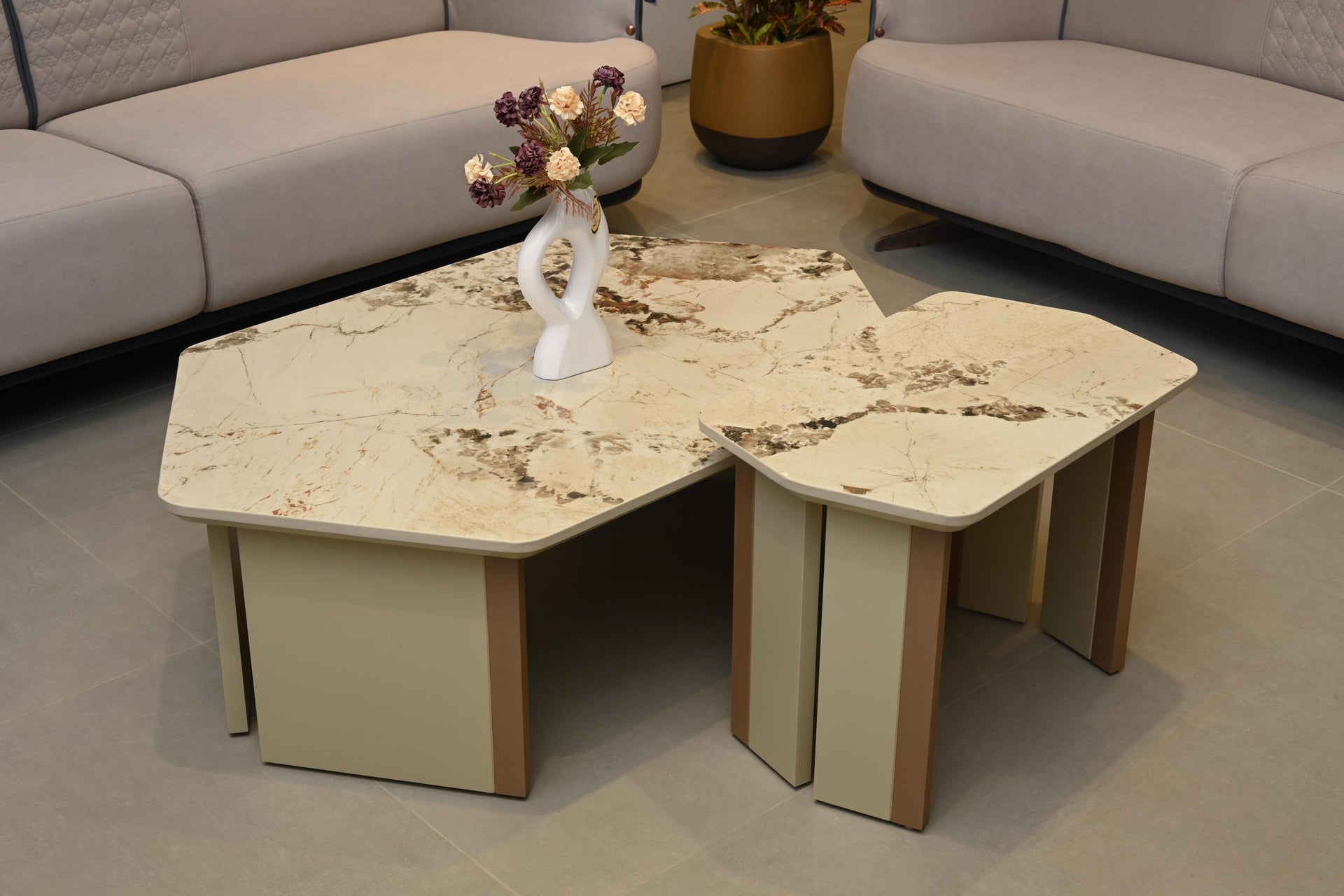 Centre-Table (Concept 7 - Bigger Top)