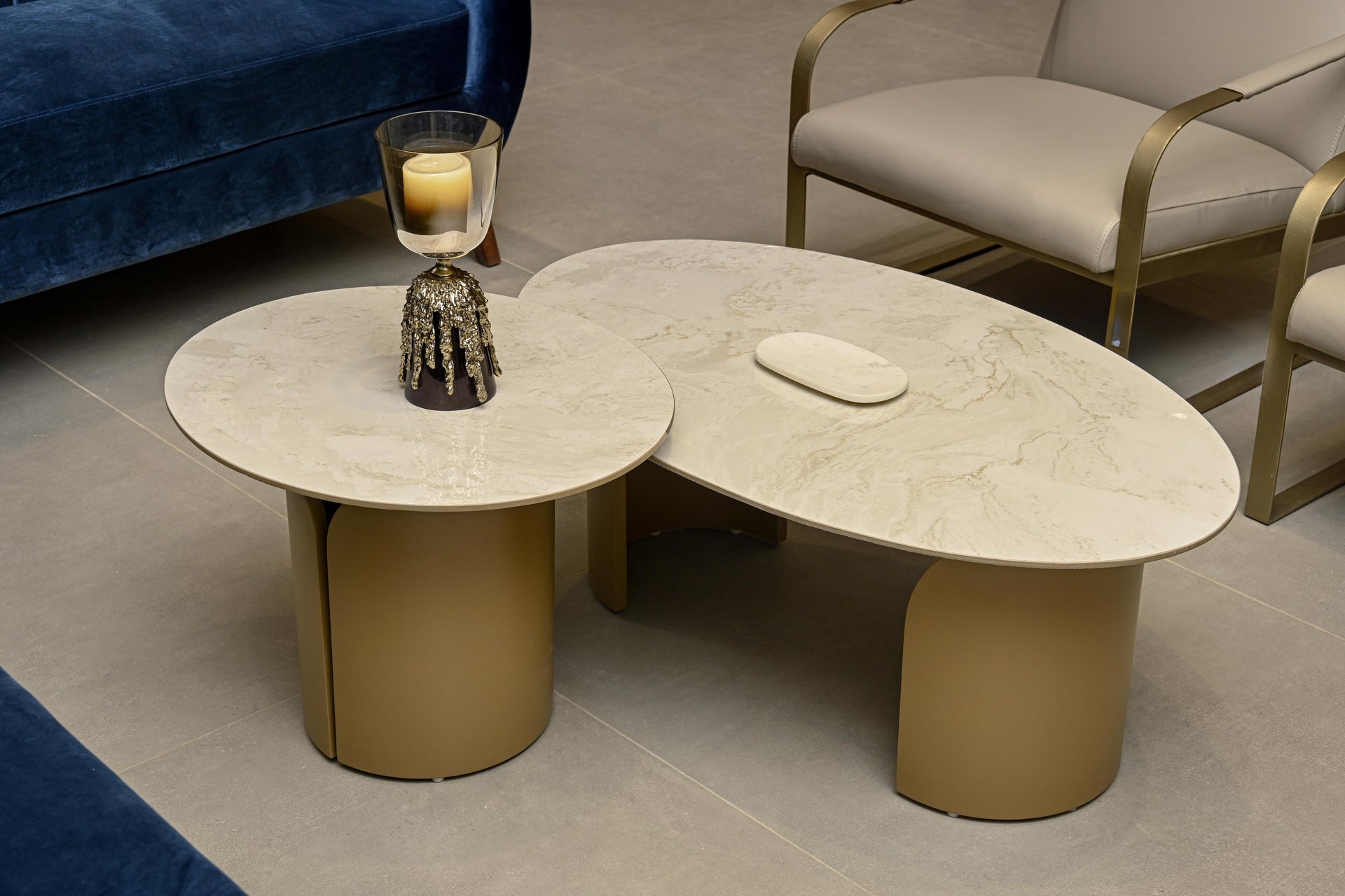 Centre-table (Concept 1 - Bigger Top)